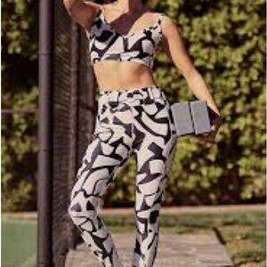 New Year of Ours Anthropologie Rio Black & White Belted Leggings XS New